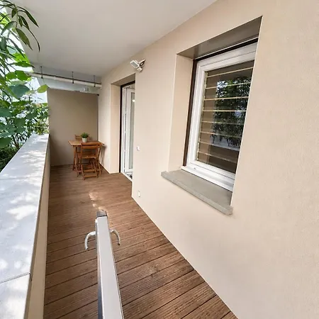 Cozy With Terrace Apartman *